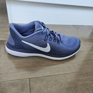 Women's NIKE Flex RN Running Shoe